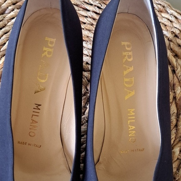 Prada Womens Vintage Luxury Black Fabric Formal 3" Pump Heels EU38/US8 - Picture 9 of 9